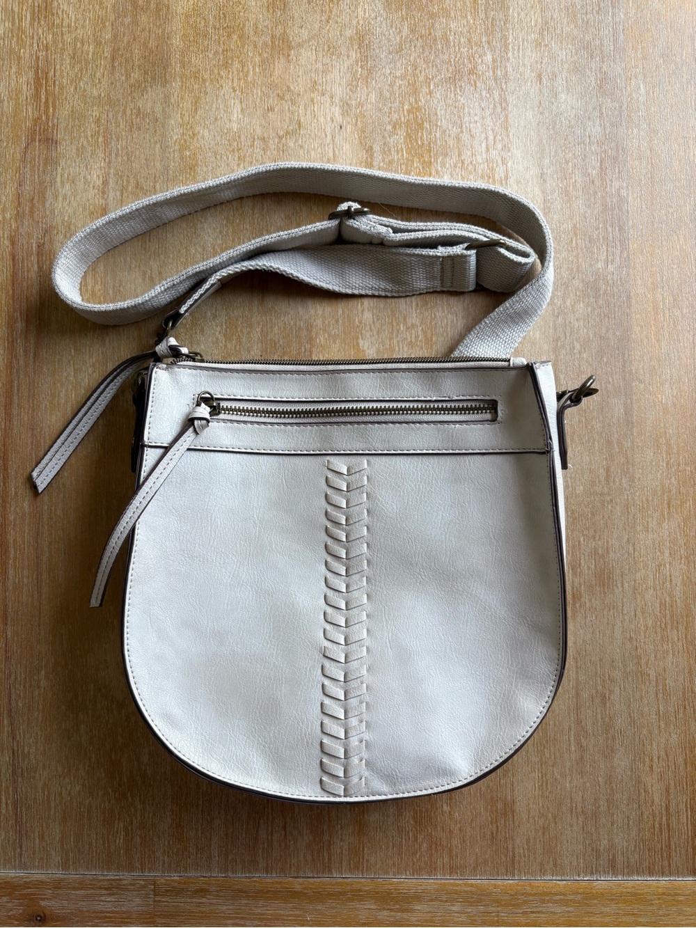 Time and Tru Women's Willow Saddlebag Crossbody in beige